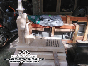Contoh Makam Bayi Marmer 
